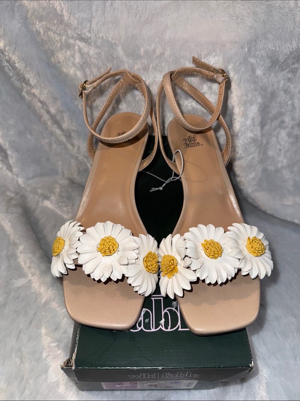wild fable White Daisy Ankle-Strap Heels with Tan Footbed - Picture 2 of 7